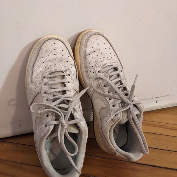 Nike Air Force 1 sneakers with original laces - Picture 2 of 6